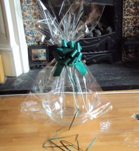 JEMPAK UK® 14" x 24" Small Size cellophane basket bags with GREEN pull bow for gift packaging & hamper making (Pack of 4)