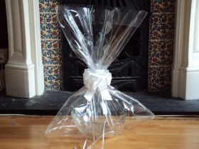 JEMPAK UK 24" x 30" EXTRA LARGE cellophane basket bags with SILVER pull bow (Pack of 1)