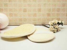Ellipse shaped natural sisal pad with white trim (Pack of 2)