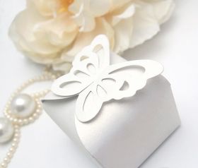 Pack of 10 White Butterfly top design  wedding favour gift boxes (60mm x 60mm x 45mm)