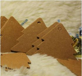 JEMPAK UK Pack of 25 blank brown Kraft Xmas tree shaped gift tags (6cm x 5.3cm) for Packaging/Gift Wrapping/Card-making/General Decoration